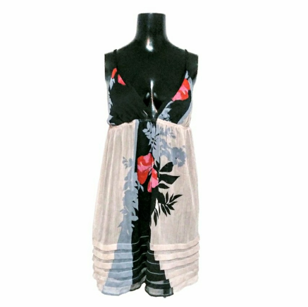 Love Stitch Flowered Strappy Sun Dress Sz M
